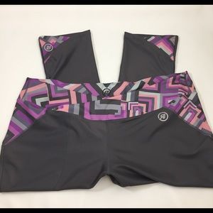 RSport Grey‎ Capri leggings for Athena athletes 4x